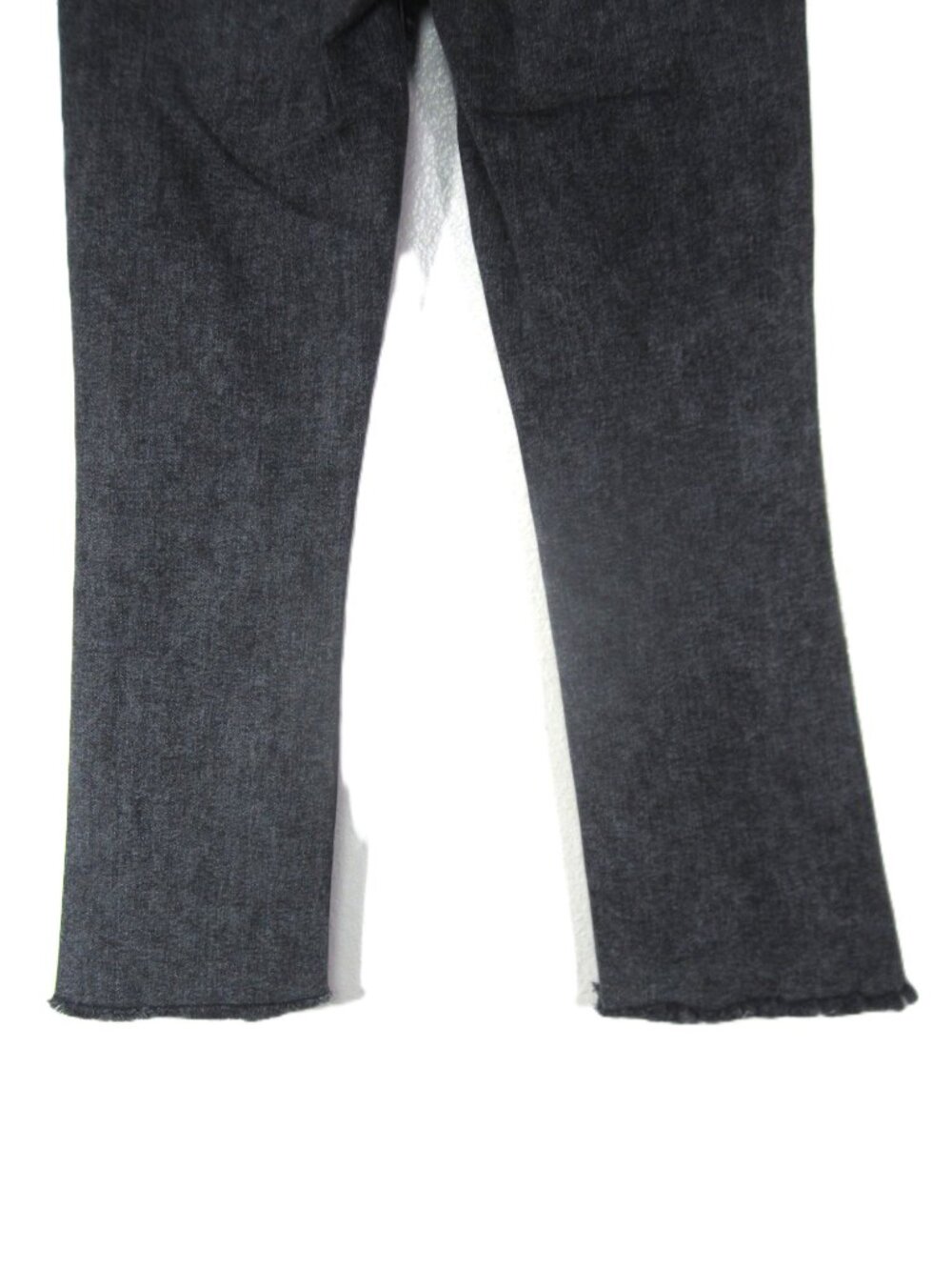 MOTHER 27 EUC The Insider Crop Step Fray Jeans Train Stops Gray Black Raw Hem - Picture 8 of 11